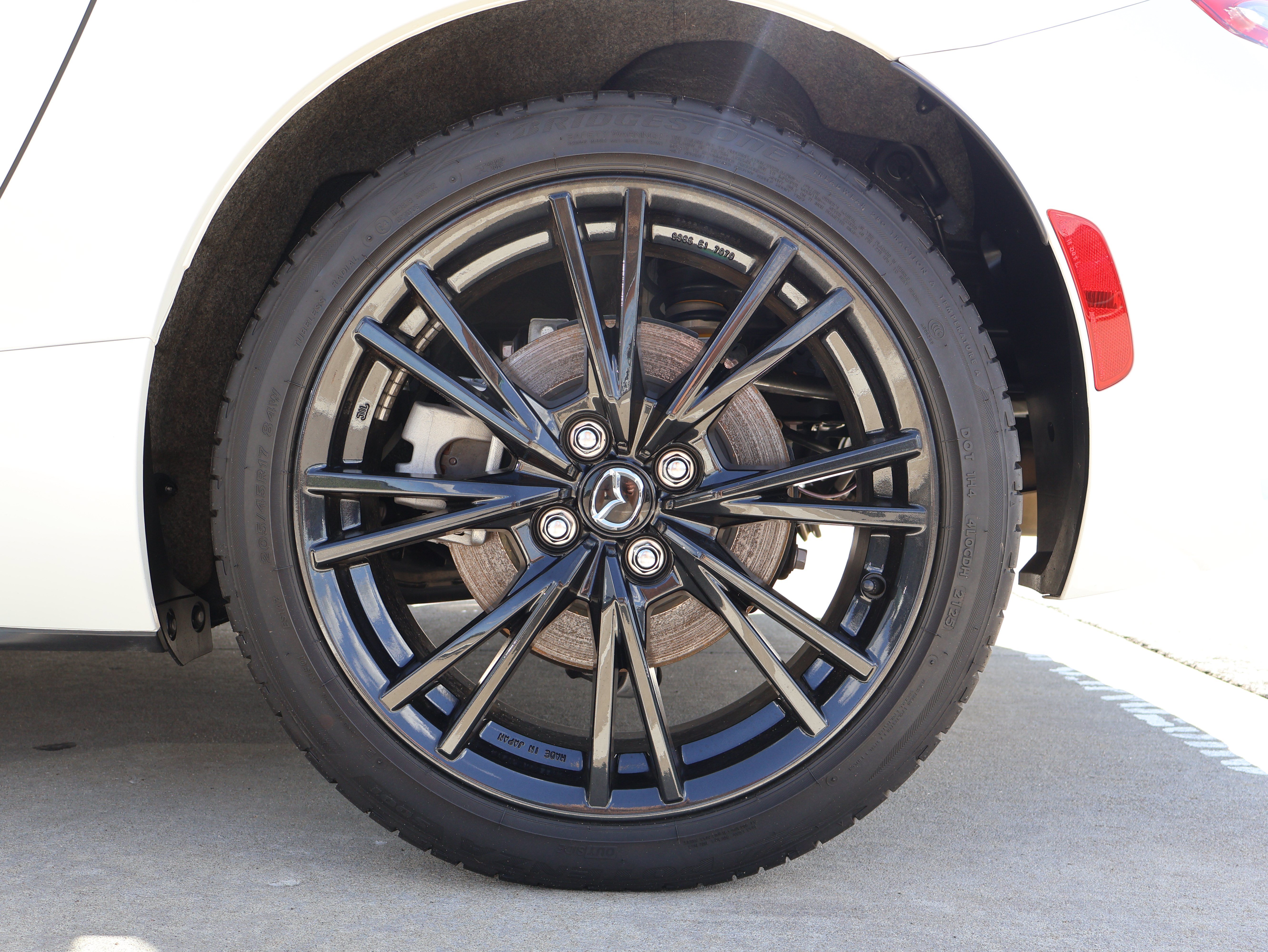 Certified 2025 MAZDA MX-5 Miata Club RWD image 31