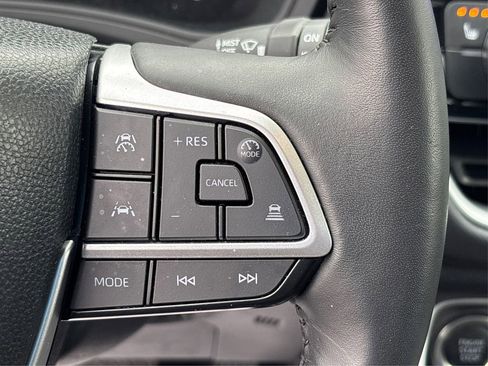 Used 2025 Toyota Grand Highlander AWD image 23