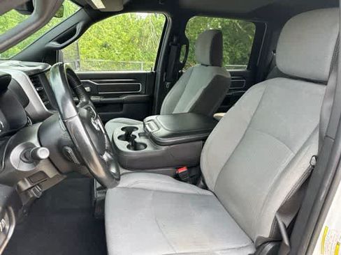 Certified 2024 RAM 2500 Big Horn AWD/4WD image 3