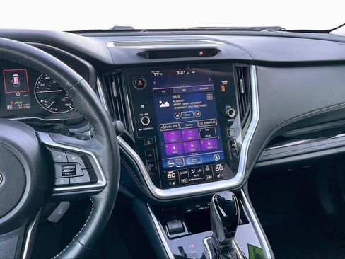 Used 2021 Subaru Outback Limited image 12