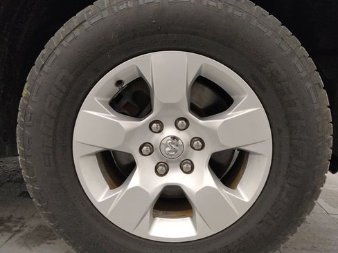 Used 2019 RAM 1500 Big Horn RWD image 31