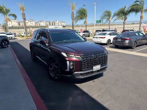 Used 2024 Hyundai Palisade SEL FWD image 2