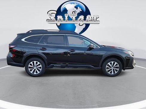 Used 2024 Subaru Outback Premium image 10