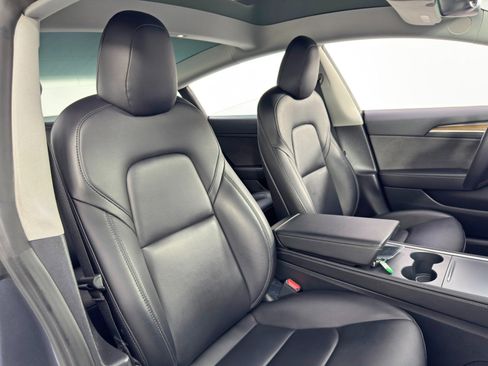 Used 2023 Tesla Model 3 Standard Range image 37