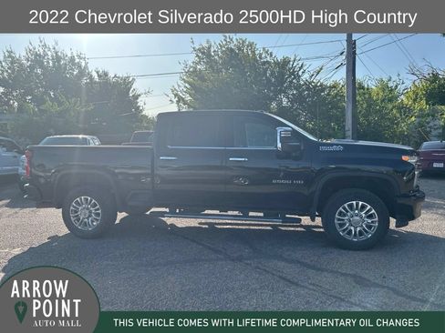 Used 2022 Chevrolet Silverado 2500 High Country w/ Safety Package II AWD/4WD image 2