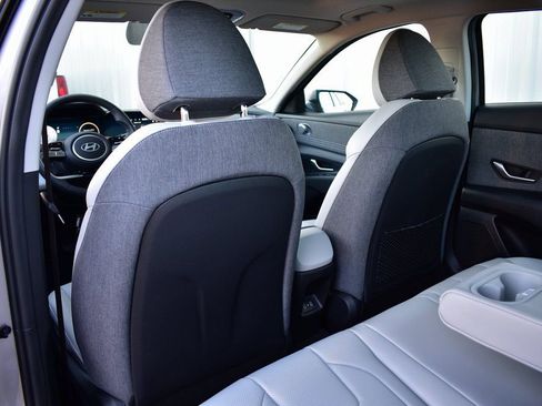 New 2026 Hyundai Elantra Limited FWD image 23