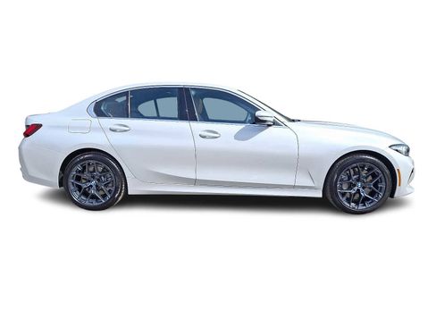 Used 2025 BMW 330i xDrive Sedan w/ Premium Package image 7