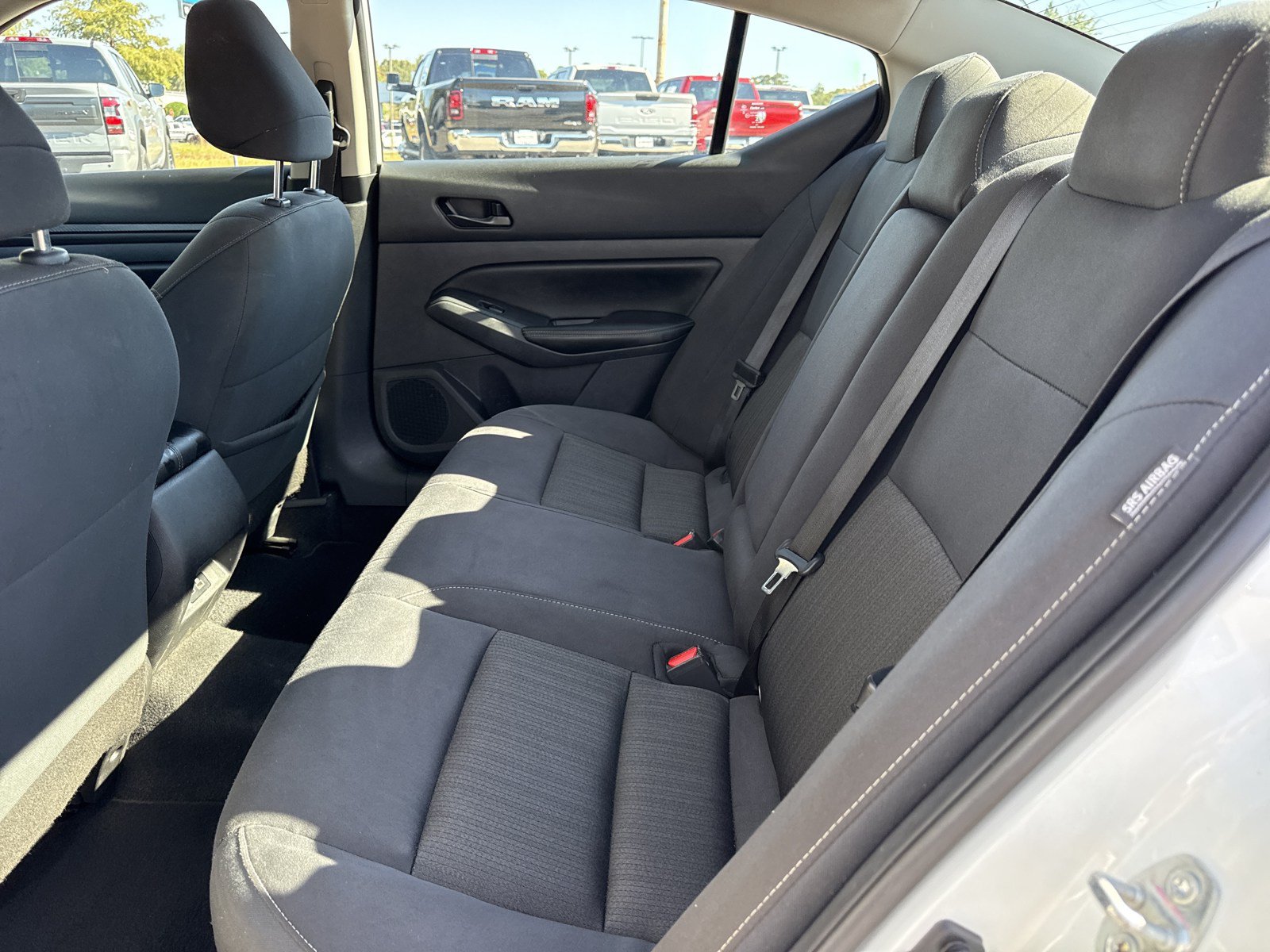 Used 2025 Nissan Altima 2.5 SV FWD image 13