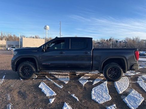 Used 2022 GMC Sierra 1500 AT4X image 2