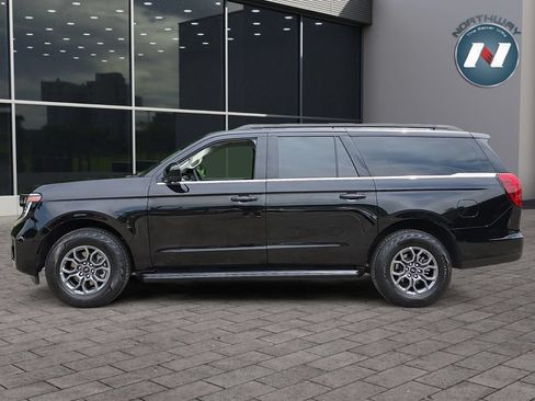 Used 2025 Ford Expedition Max Active AWD/4WD image 2