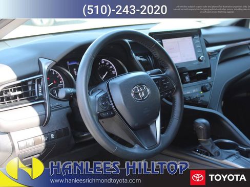 Used 2023 Toyota Camry SE image 11