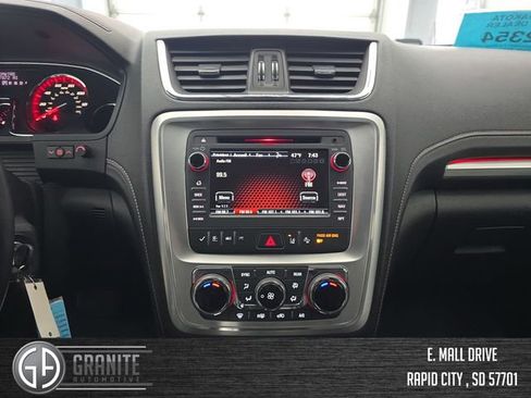 Used 2017 GMC Acadia Limited SLT image 17