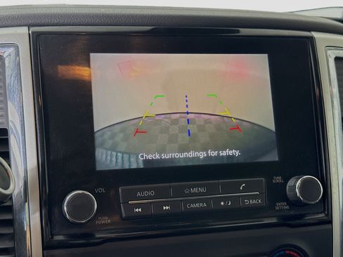 Used 2020 Nissan Titan SV image 19