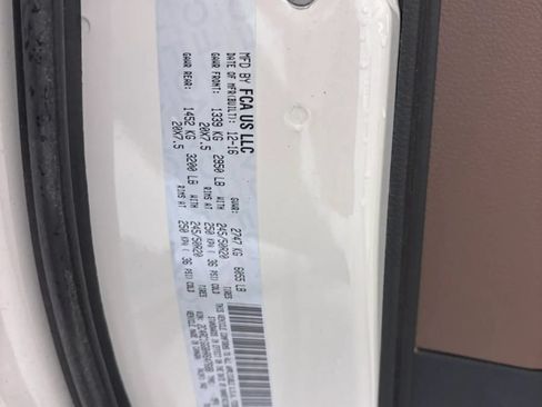 Used 2017 Chrysler Pacifica Limited w/ UConnect Theater Package FWD image 58
