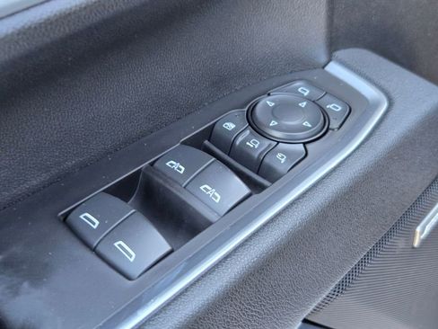 Used 2025 GMC Sierra 2500 SLT w/ SLT Convenience Package image 12