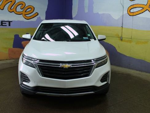 Used 2024 Chevrolet Equinox LT w/ LPO, Floor Liner Package image 3