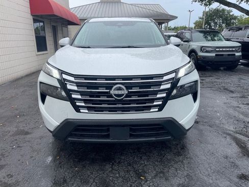 Used 2025 Nissan Rogue SV FWD image 7