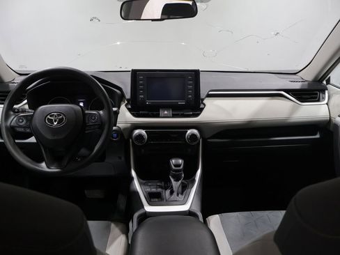 Used 2021 Toyota RAV4 XLE AWD/4WD image 16