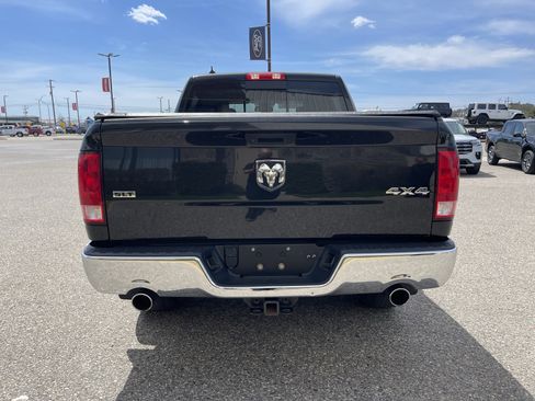 Used 2019 RAM 1500 Classic SLT w/ SLT Plus D←cor Group AWD/4WD image 5