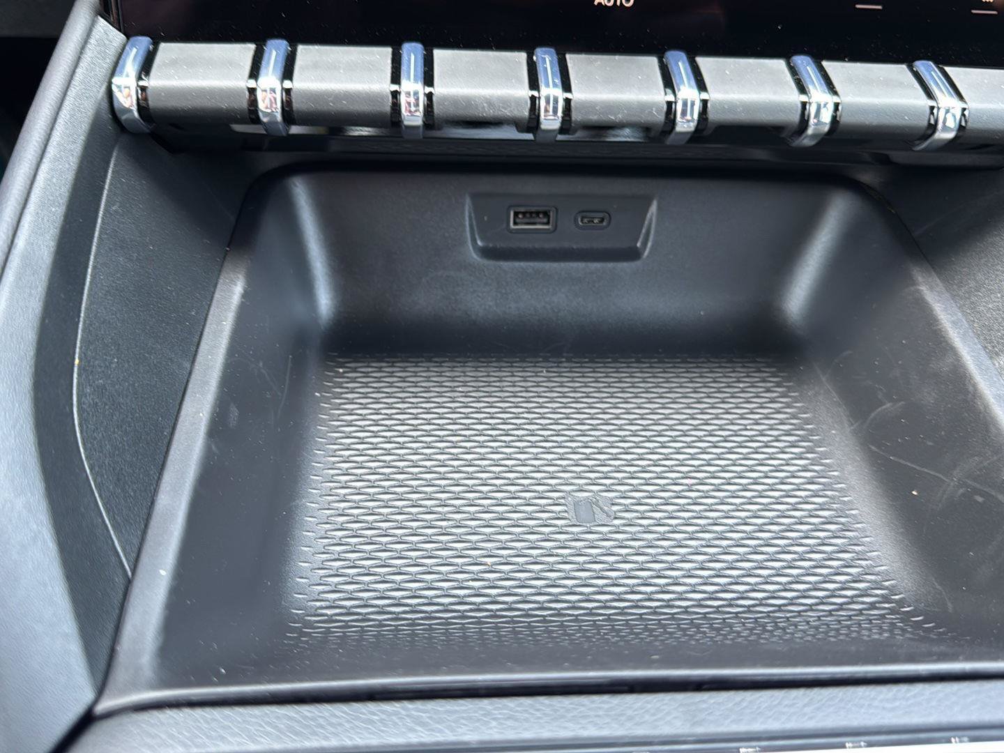 New 2027 GMC Terrain Elevation w/ Elevation Premium Package AWD/4WD image 18