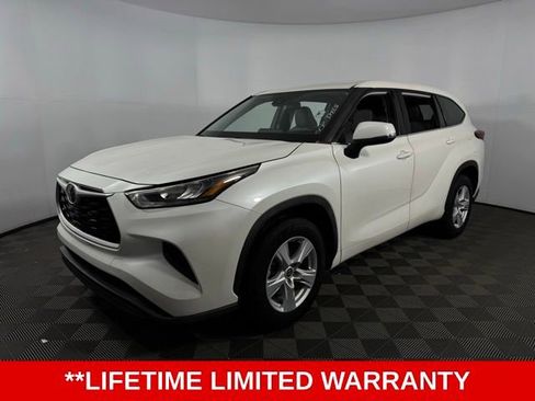 Used 2020 Toyota Highlander L image 3