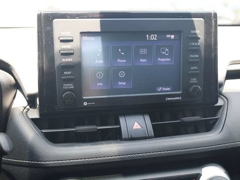 Used 2021 Toyota RAV4 LE AWD/4WD image 21