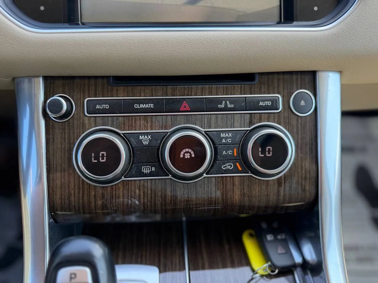 Used 2014 Land Rover Range Rover Sport HSE AWD/4WD image 59