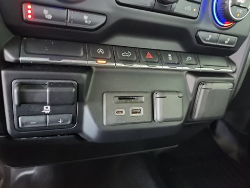 Used 2020 Chevrolet Silverado 1500 LT w/ All-Star Edition RWD image 27
