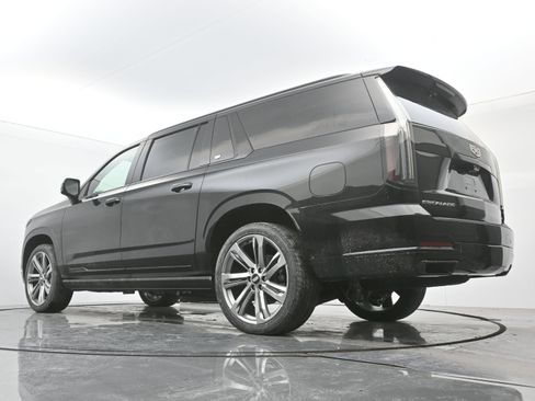 New 2026 Cadillac Escalade ESV Platinum Sport image 17