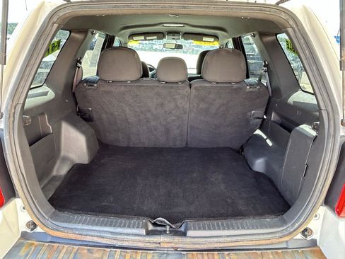 Used 2012 Ford Escape XLT AWD/4WD image 17