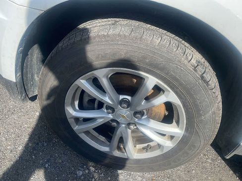 Used 2017 Chevrolet Equinox LT w/ Convenience Package image 21