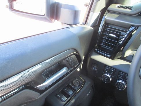 New 2026 GMC Sierra 2500 AT4 w/ AT4 Premium Plus Package image 18