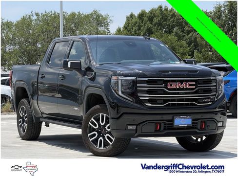 Used 2025 GMC Sierra 1500 AT4 w/ AT4 Premium Package AWD/4WD image 2