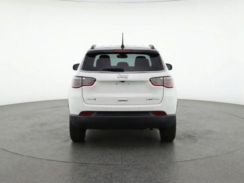 Used 2025 Jeep Compass Trailhawk AWD/4WD image 7