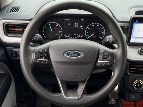 Used 2022 Ford Maverick XLT FWD image 11