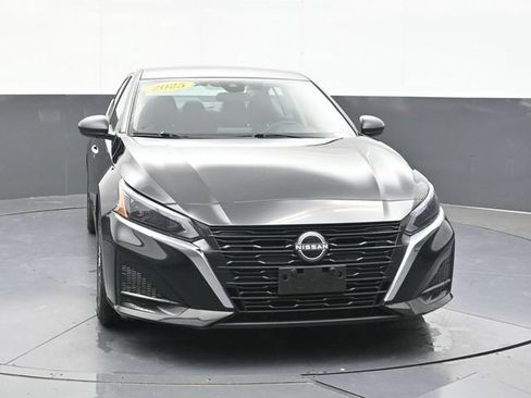 Used 2025 Nissan Altima 2.5 SV FWD image 20
