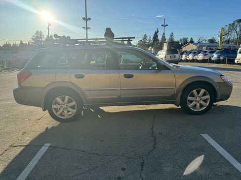 Used 2007 Subaru Outback 2.5i image 9