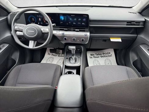 Certified 2025 Hyundai Kona SE FWD image 14
