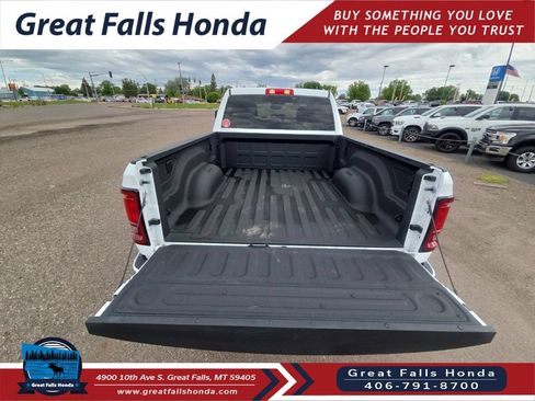 Used 2026 RAM 2500 Big Horn AWD/4WD image 9