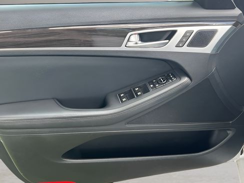 Used 2019 Genesis G80 3.8 RWD image 16