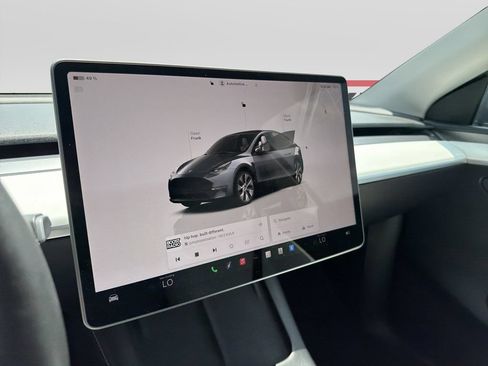 Used 2023 Tesla Model Y 2WD image 13