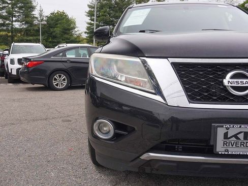 Used 2016 Nissan Pathfinder SV w/ Trailer Tow Package AWD/4WD image 9