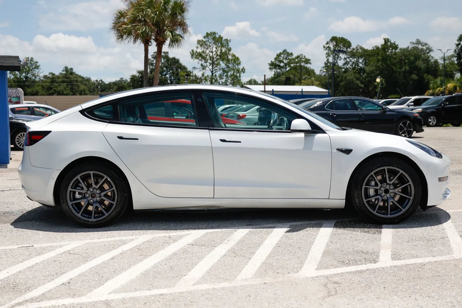 Used 2021 Tesla Model 3 Standard Range Plus RWD image 8