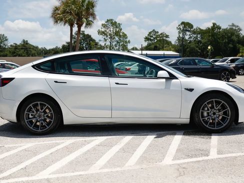 Used 2021 Tesla Model 3 Standard Range Plus RWD image 8