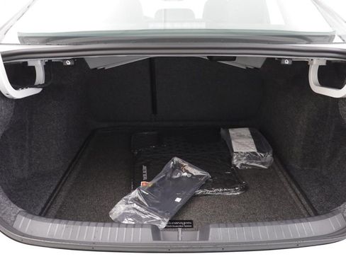 New 2026 Volkswagen Jetta SE FWD image 18