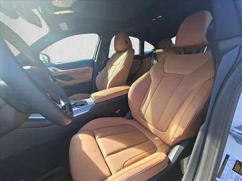 Used 2025 BMW i4 eDrive40 image 11