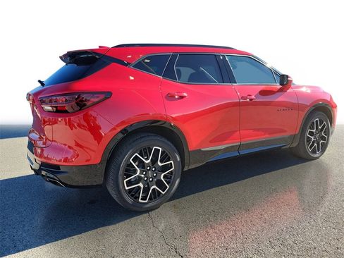 Used 2023 Chevrolet Blazer RS w/ Enhanced Convenience Package image 4
