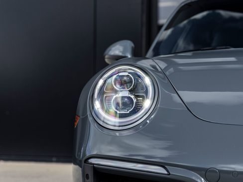 Certified 2018 Porsche 911 Carrera S image 20