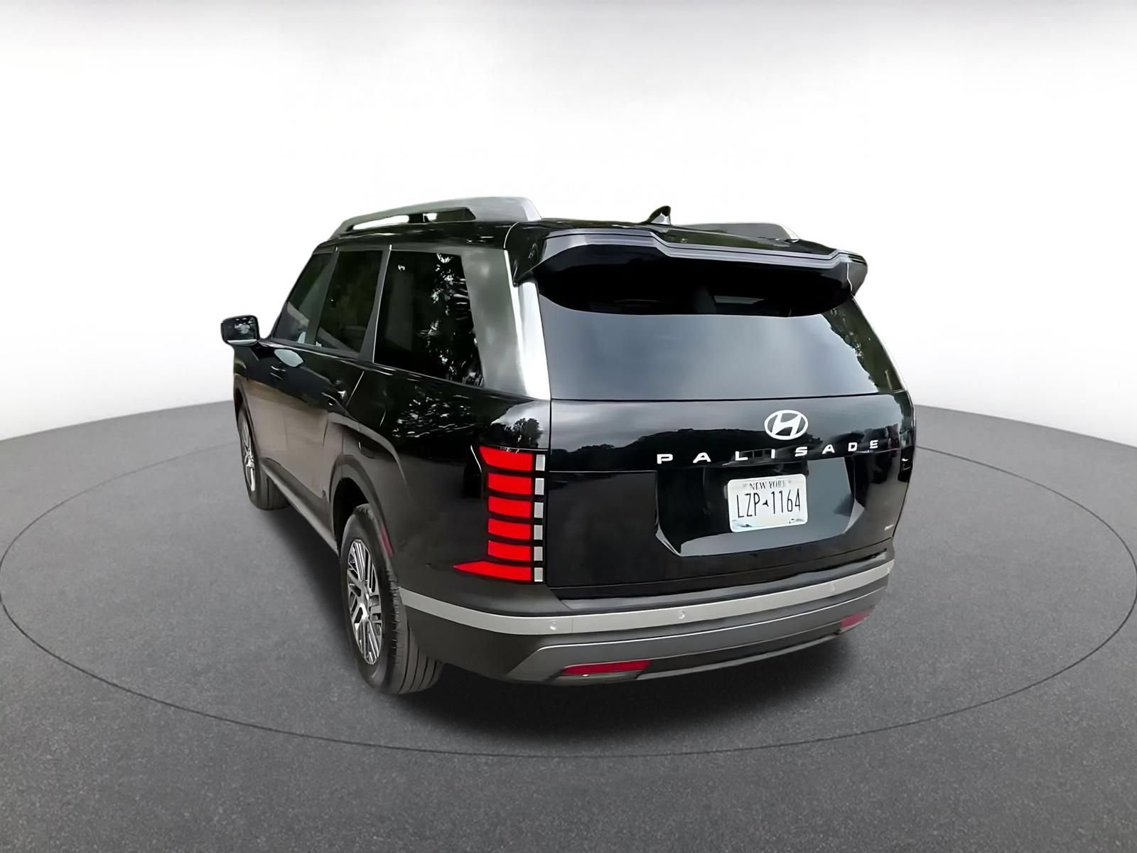 Used 2026 Hyundai Palisade SEL AWD/4WD image 9