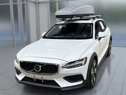 Used 2020 Volvo V60 T5 Cross Country w/ Protection Package Premier